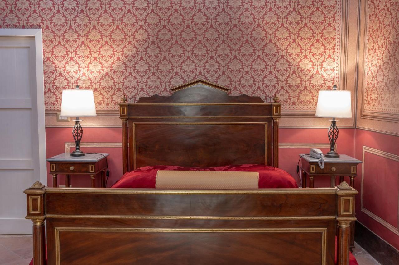 Il Cavaliere Al Borgo Antico Hotel Copertino Eksteriør billede