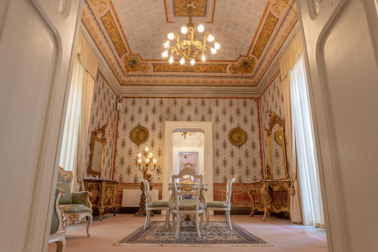 Il Cavaliere Al Borgo Antico Hotel Copertino Eksteriør billede