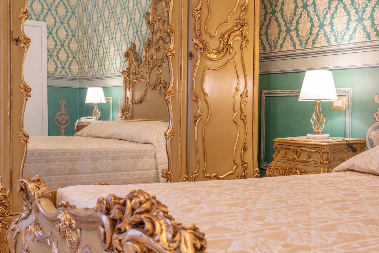 Il Cavaliere Al Borgo Antico Hotel Copertino Eksteriør billede
