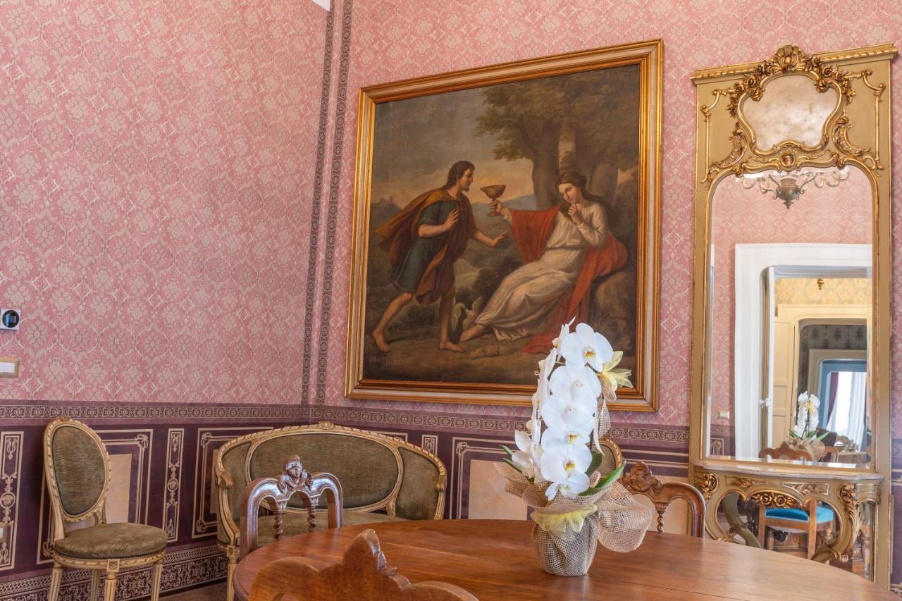 Il Cavaliere Al Borgo Antico Hotel Copertino Eksteriør billede