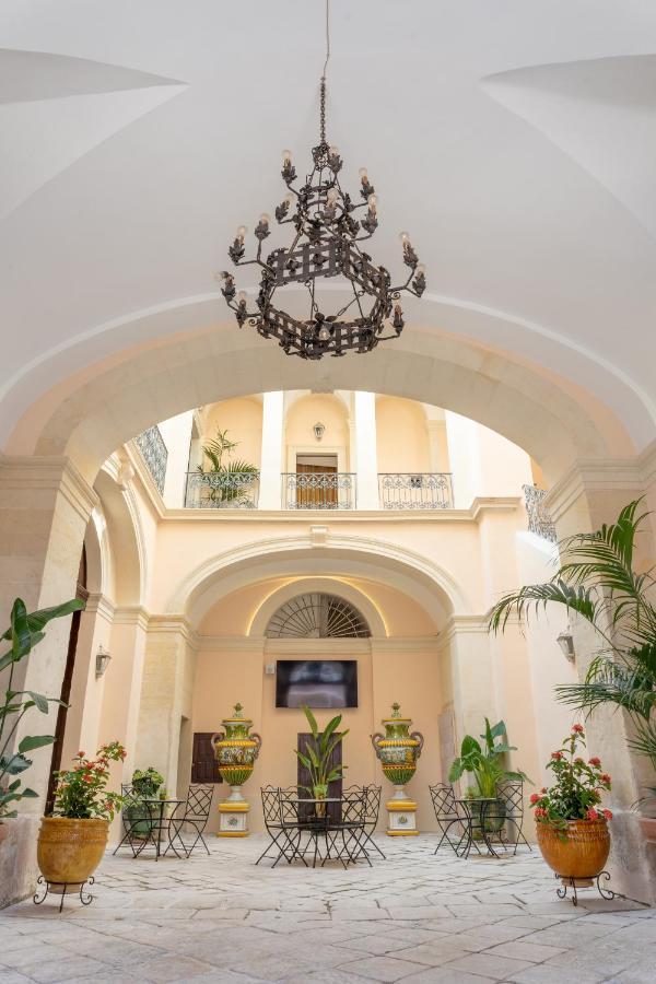 Il Cavaliere Al Borgo Antico Hotel Copertino Eksteriør billede