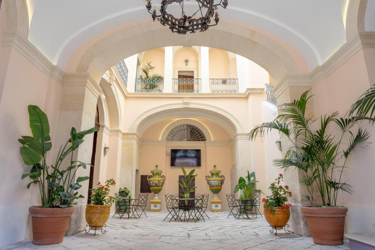 Il Cavaliere Al Borgo Antico Hotel Copertino Eksteriør billede