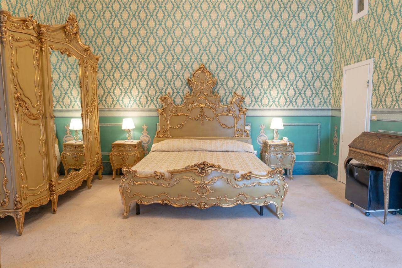 Il Cavaliere Al Borgo Antico Hotel Copertino Eksteriør billede