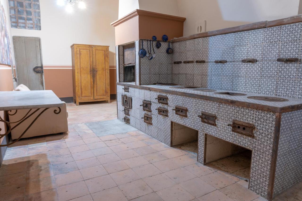 Il Cavaliere Al Borgo Antico Hotel Copertino Eksteriør billede