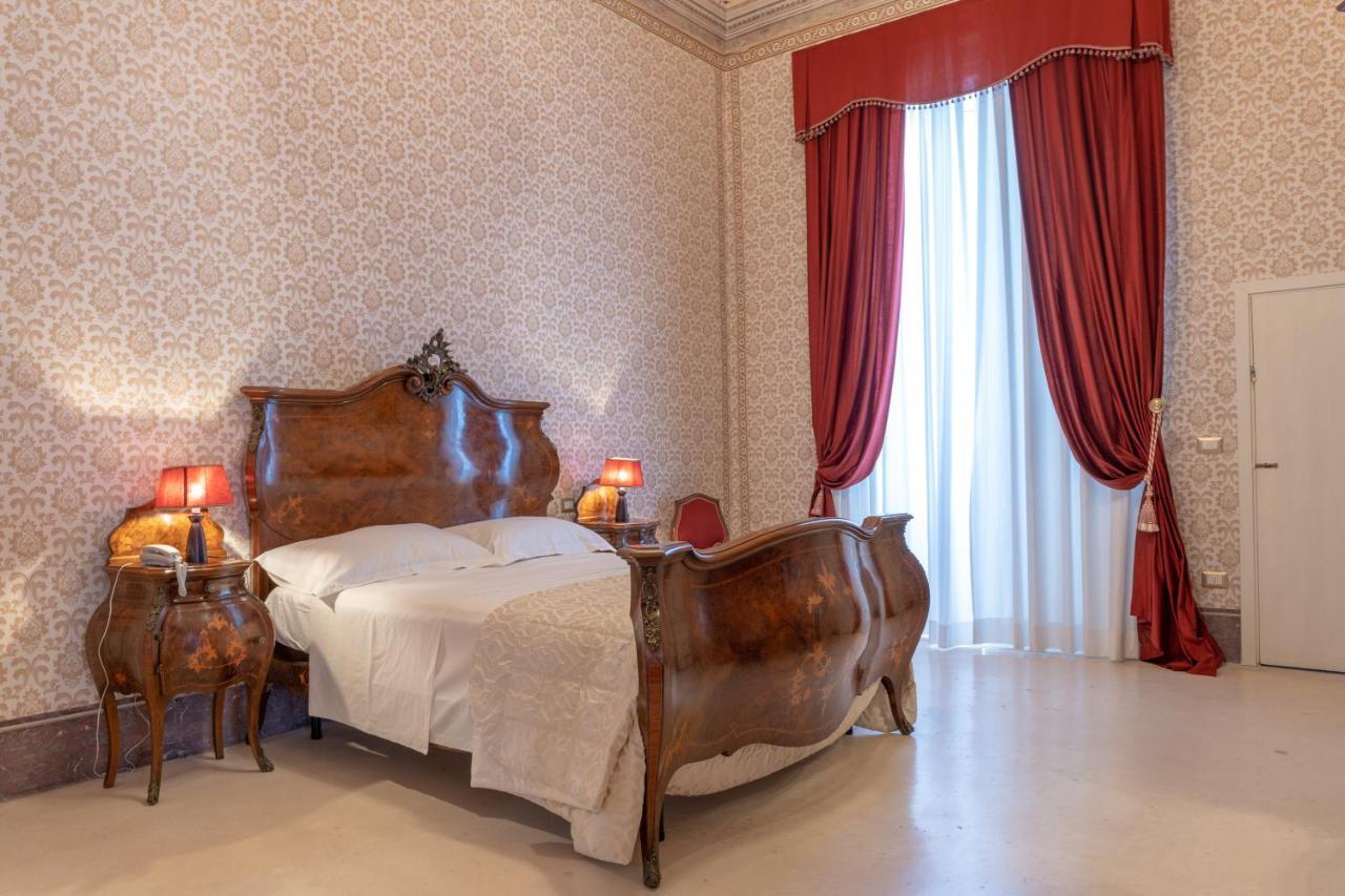 Il Cavaliere Al Borgo Antico Hotel Copertino Eksteriør billede